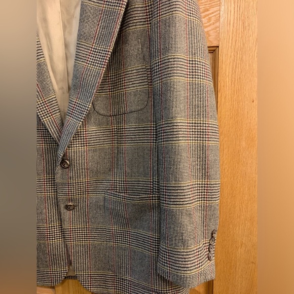 Jos A Bank Sport Coat Men 40R WindowPane Plaid 100% Wool Business Jacket Blazer - Picture 2 of 7